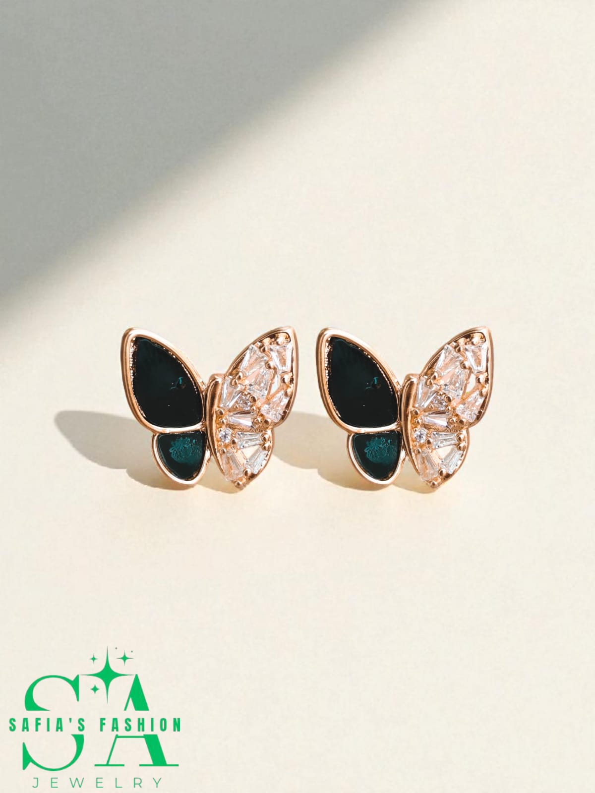 Elegant butterfly studs with sparkling nag