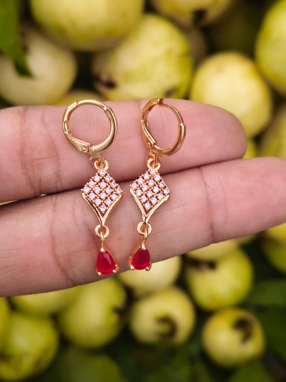 ✨ 1 Carat Gold Plated Zircon Earrings Red nag ✨