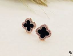 black Clover earstud